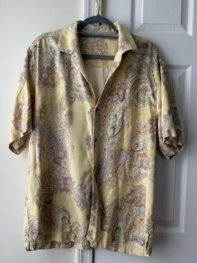Tommy Bahama Yellow paisley silk button up shirt Size L